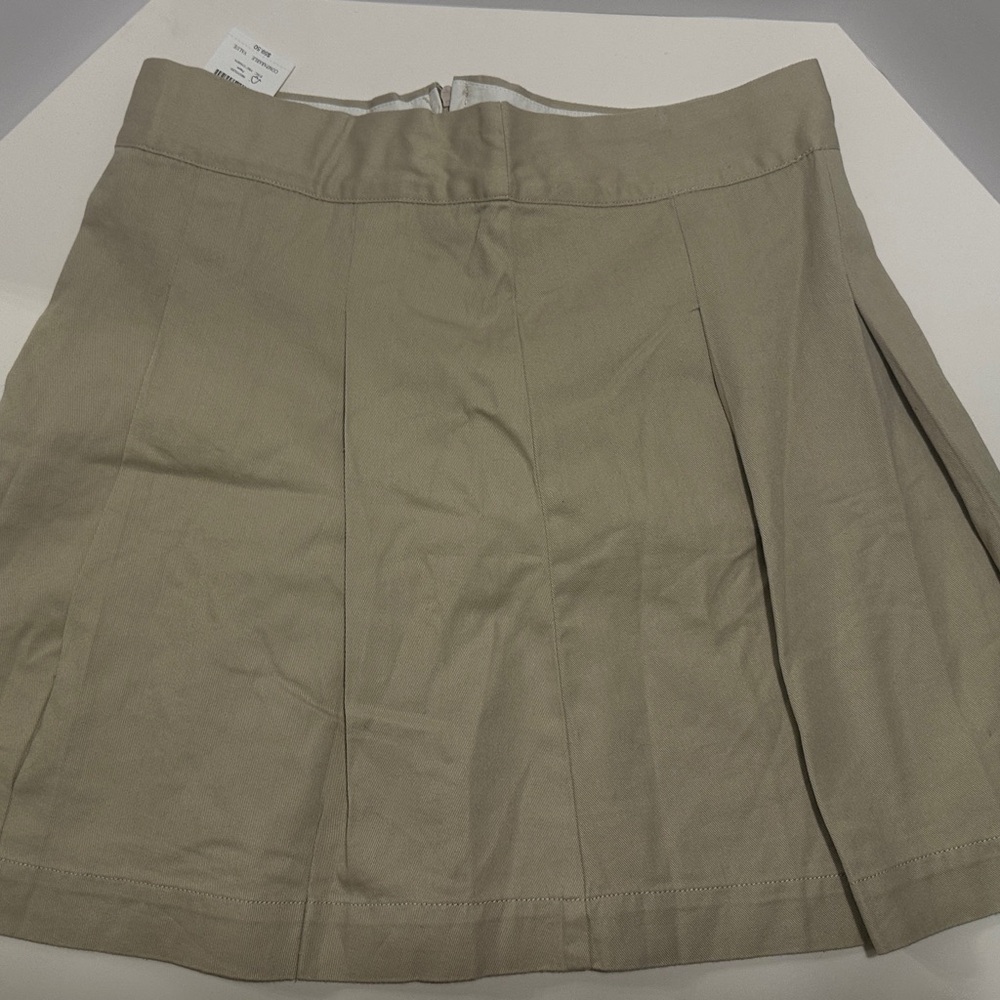 NWT Classic Tan Skirt with Shorts Under, Size 14 Youth.